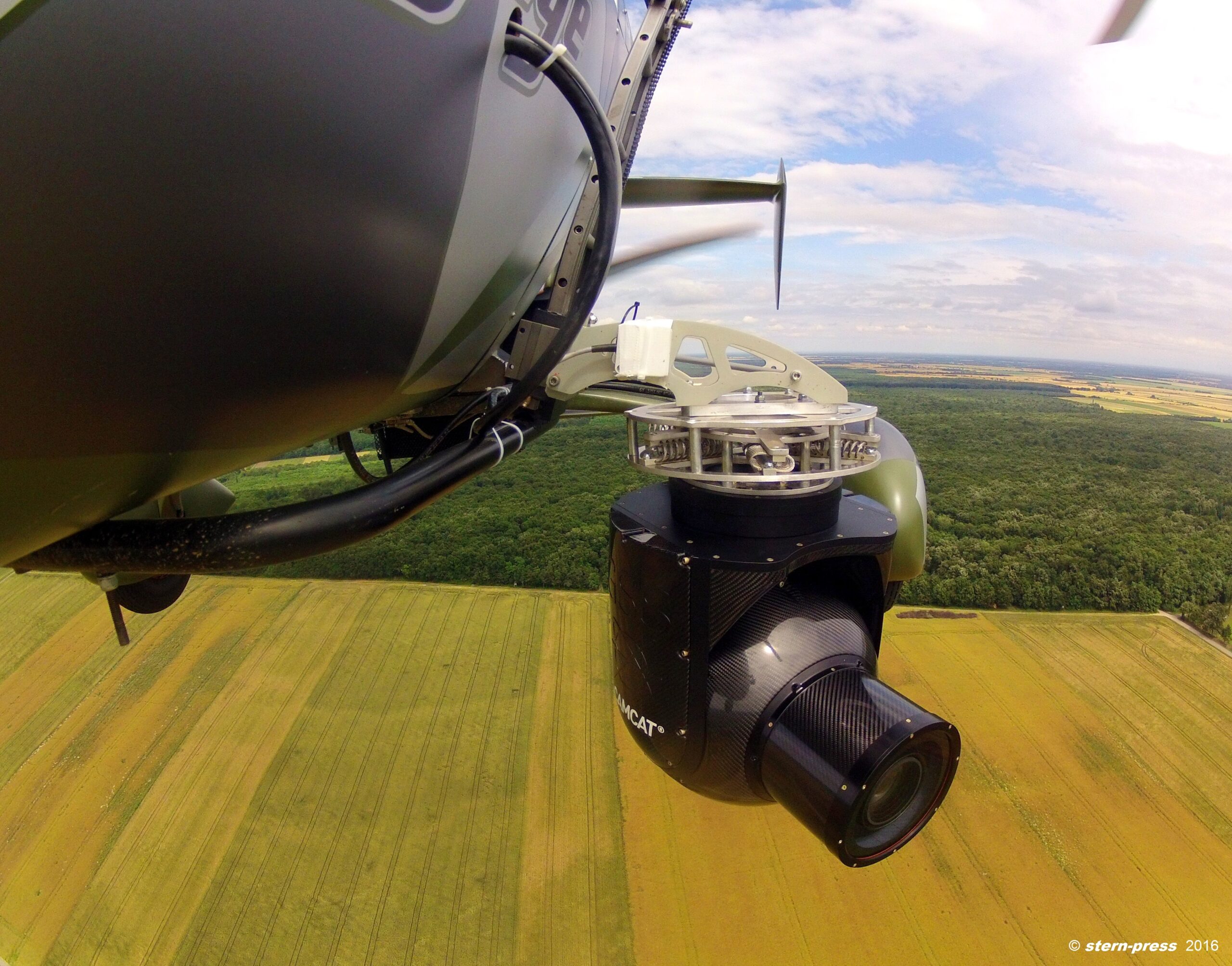 camera on gyrocopter